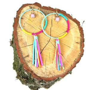 Pendientes largos multicolores estilo Ibiza (1 ud.)