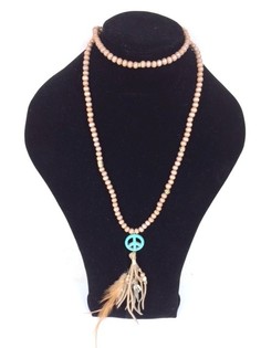 Collar Estilo Ibiza con S&iacute;mbolo de la Paz Marr&oacute;n (1 ud)